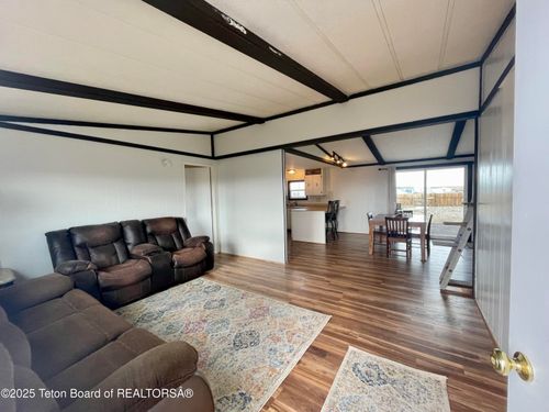 520 County Rd, Big Piney, WY, 83113-5120 | Card Image