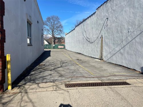 1631 Jericho Tpke, New Hyde Park, NY, 11040-4714 | Card Image