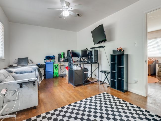 541 S Highway 67, House other with 3 bedrooms, 3 bathrooms and null parking in Cedar Hill TX | Image 18