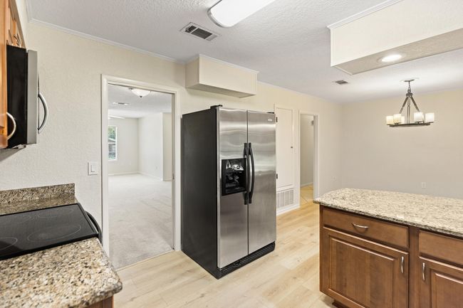 Kitchen | Image 18