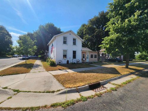 902 Cass St, Portage, WI, 53901-1622 | Card Image