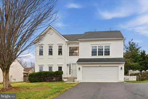 182 Posting Way, CHARLES TOWN, WV, 25414-9327 | Card Image