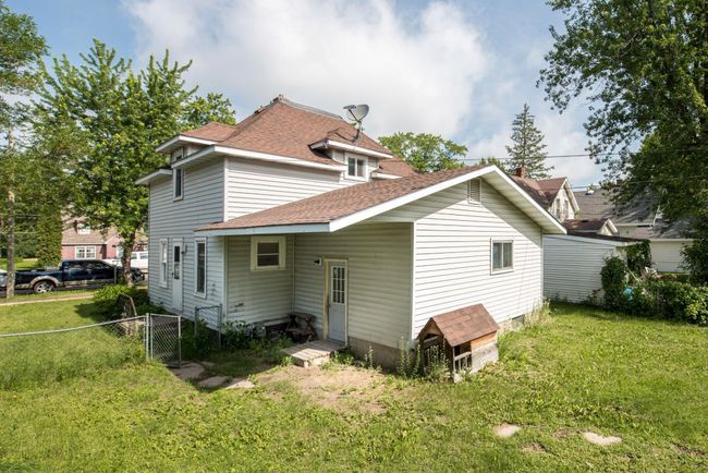 Side Exterior | Image 5