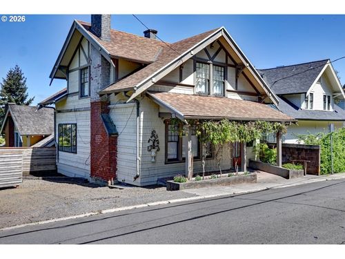 1244 Grand Ave, Astoria, OR, 97103-4017 | Card Image