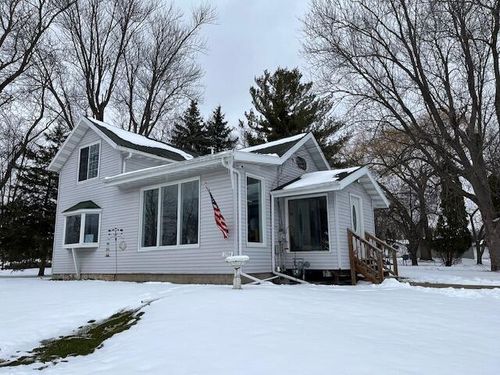 1304 Boomer St, Watertown, WI, 53094-7302 | Card Image