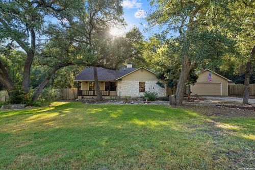 201 Doeskin Dr, Boerne, TX, 78006-8925 | Card Image