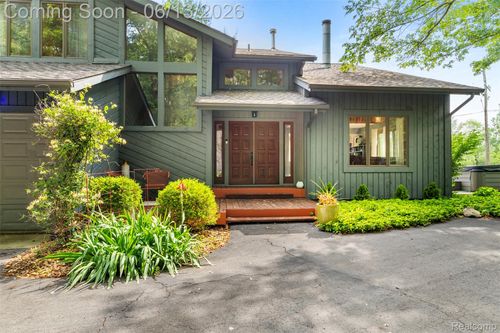 6186 Crane Rd, Ypsilanti, MI, 48197-9029 | Card Image