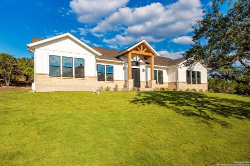 736 Mountain Creek Trl, Boerne, TX, 78006-3817 | Card Image