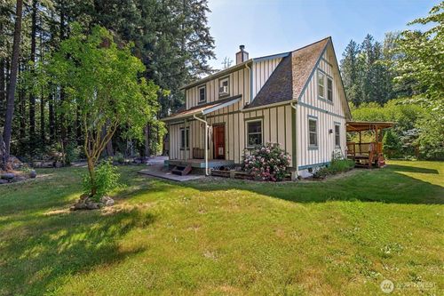 15711 Vail Cut Off Rd Se, Rainier, WA, 98576-9331 | Card Image
