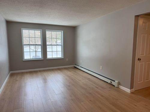 apt-57c-20 Wolf Rd, Lebanon, NH, 03766-1916 | Card Image