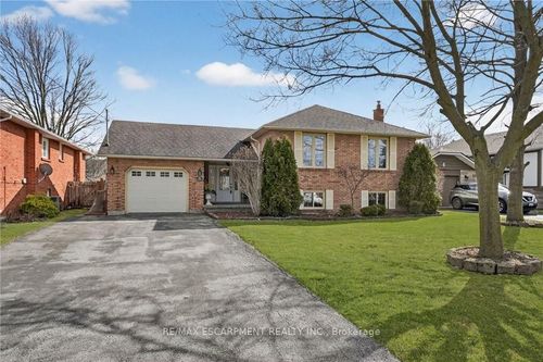 8 Killins St, Smithville, ON, L0R2A0 | Card Image