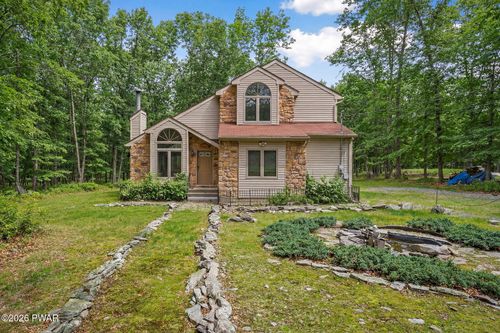 3176 Bluebird Dr, Bushkill, PA, 18324-7845 | Card Image
