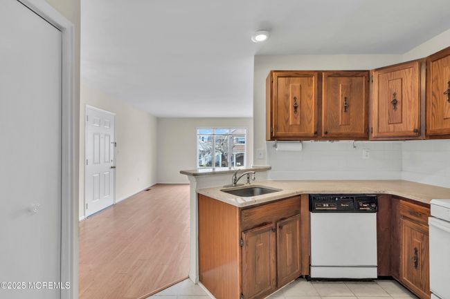 102 - 113 Lareine Ave, Condo with 1 bedrooms, 1 bathrooms and null parking in Bradley Beach NJ | Image 16
