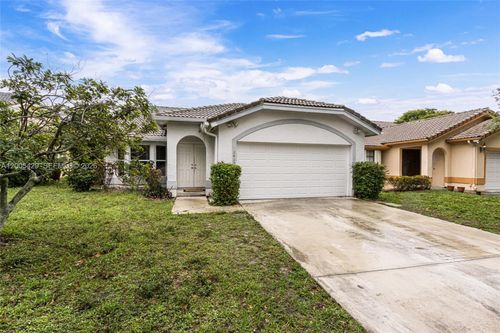 2439 Nw 95th Ave, Coral Springs, FL, 33065-4925 | Card Image