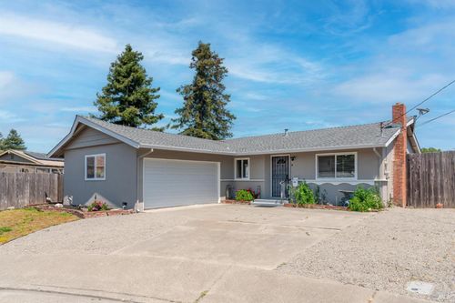 7 Pidgeon Ct, Petaluma, CA, 94952-2244 | Card Image