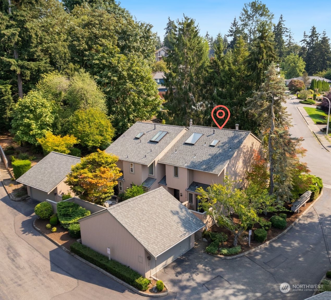 Kennewick Pl, Renton, WA 98056