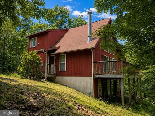 204 Toboggan Hill Trl, HEDGESVILLE, WV, 25427 | Card Image
