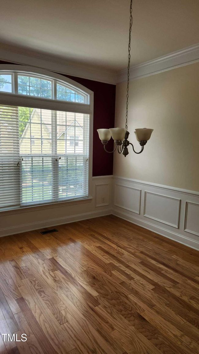 Main Level | Image 20