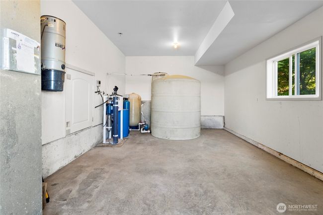 Mechanical Room: In the daylight Basement | Image 32