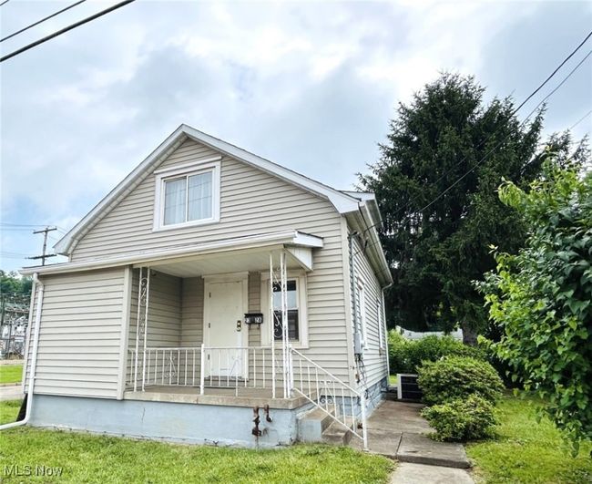 View of front of property featuring covered porch | Image 15