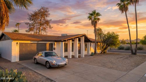 3401 E Altadena Ave, Phoenix, AZ, 85028-2009 | Card Image