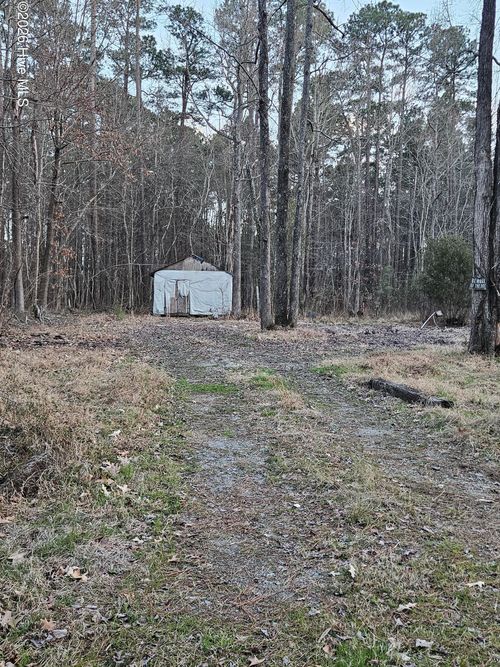 109 Pinewood Trl, Hertford, NC, 27944-9682 | Card Image