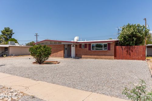 6735 E 17th St, Tucson, AZ, 85710-4701 | Card Image