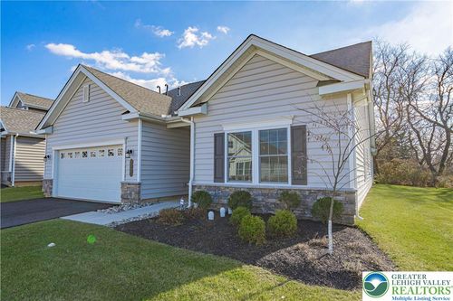 3855 Victors Way, EASTON, PA, 18045-9709 | Card Image