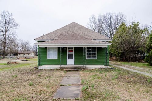 708 E Antelope St, Girard, KS, 66743-1508 | Card Image