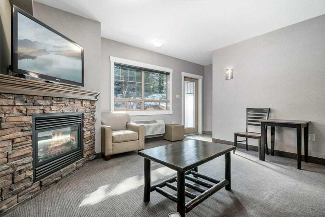 604-ANDAMP-605 - 401 4 St, Home with 2 bedrooms, 3 bathrooms and 2 parking in Elkwater AB | Image 22