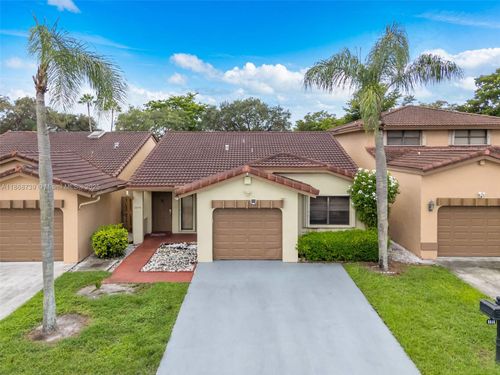 6646 Nw 175th Ter, Hialeah, FL, 33015-4481 | Card Image