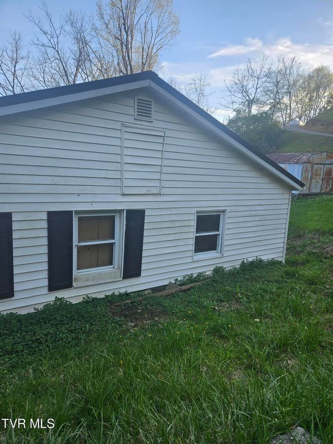 109 Chestnut Ave Ne, House other with 3 bedrooms, 1 bathrooms and null parking in Coeburn VA | Image 16