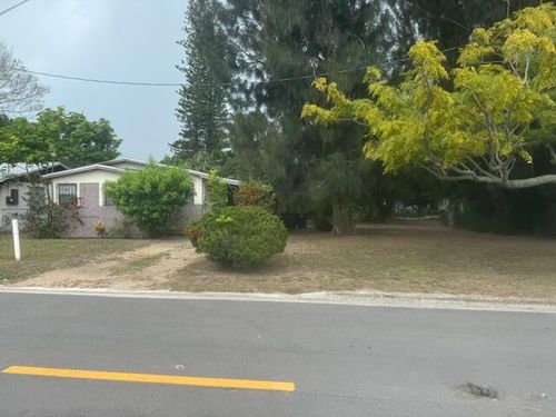 2605 Avenue F, Fort Pierce, FL, 34947-5958 | Card Image
