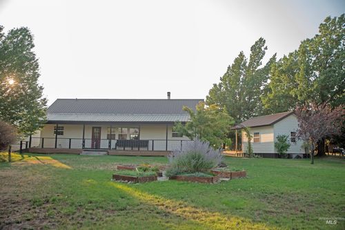 1933 Country Club Dr, Council, ID, 83612-6607 | Card Image