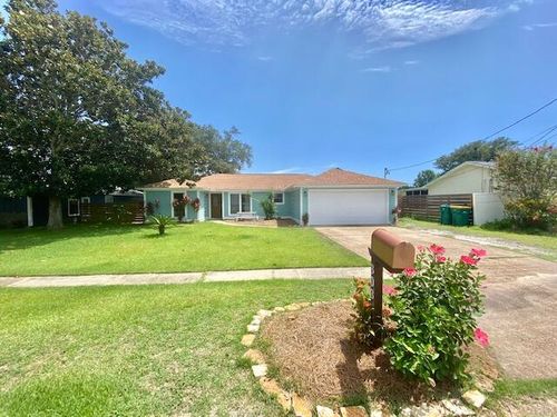 303 Primrose Cir, Destin, FL, 32541-2225 | Card Image