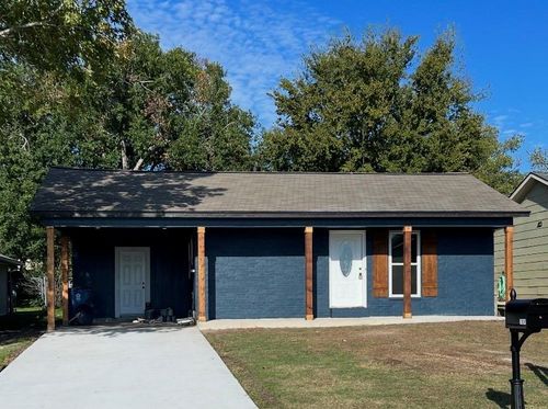 1034 E 3rd St, Bellville, TX, 77418-2955 | Card Image