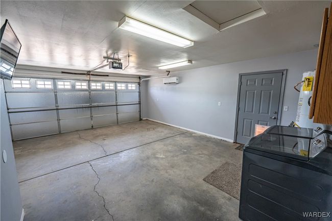 Garage | Image 25
