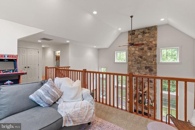 7 Red Oak Rd, House other with 3 bedrooms, 3 bathrooms and null parking in Lake Harmony PA | Image 46