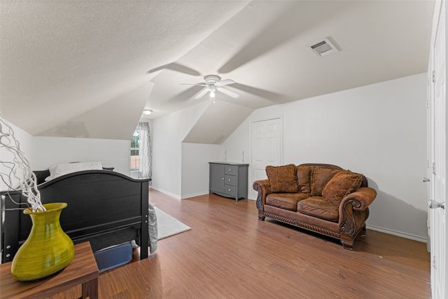 5th bedroom, media space | Image 25