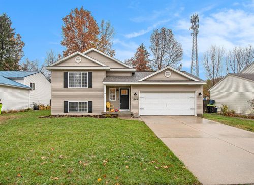 1008 Sprucewood Drive, Greenville, MI, 48838 | Card Image