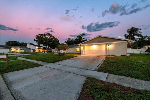 4953 Pennsbury Dr, TAMPA, FL, 33624-6811 | Card Image