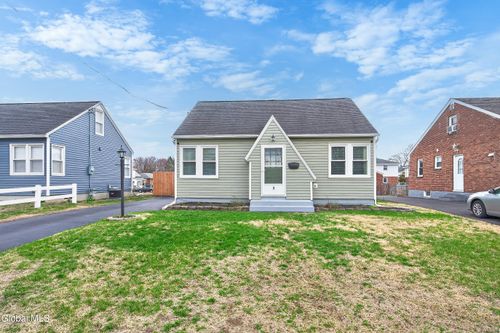 3 Brigadier St, Albany, NY, 12205-3009 | Card Image