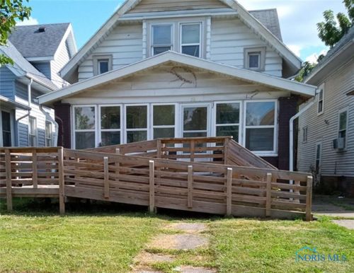 56 E Pearl St, Toledo, OH, 43608-1115 | Card Image
