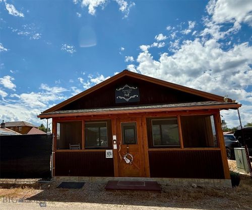 300 County Rd, Wisdom, MT, 59761-7772 | Card Image