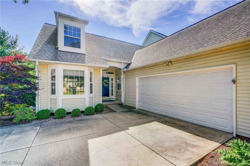 44-2611 Piedmont Ct, Westlake, OH, 44145-2976 | Card Image