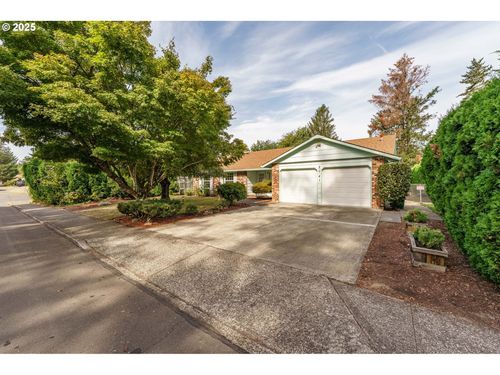 2041 Se Beaver Creek Ln, Troutdale, OR, 97060-2205 | Card Image
