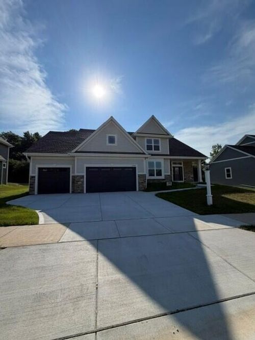 1344 Mohican Trl, Waukesha, WI, 53189-6892 | Card Image