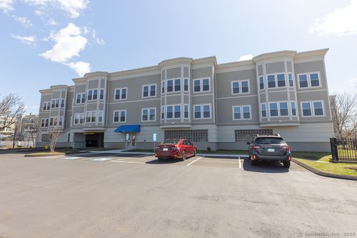 34-b-300 Harbour Close, New Haven, CT, 06519 | Card Image