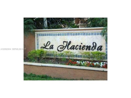 c-18346 Nw 68th Ave, Hialeah, FL, 33015-3435 | Card Image