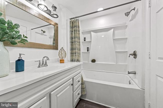 239 3 Rd St, Townhouse with 3 bedrooms, 1 bathrooms and null parking in GLOUCESTER CITY NJ | Image 12